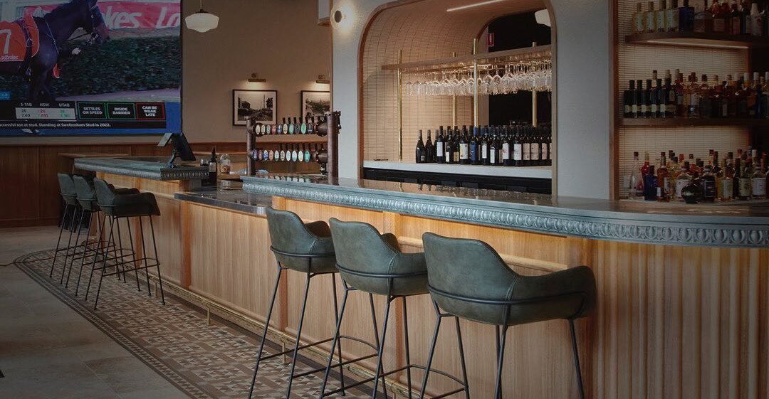 Railway Hotel Gosford Bar & Steakhouse – Universal Foodservice Designs